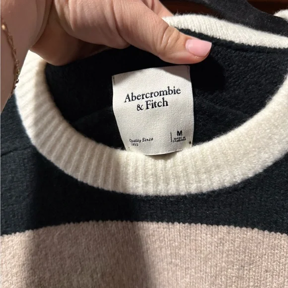 Abercrombie & Fitch Black and Cream Striped Madeline Crewneck Sweater - Picture 3 of 8